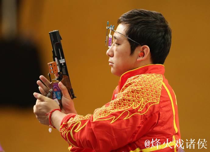 射击世界杯总决赛：李越宏男子手枪速射蝉联冠军