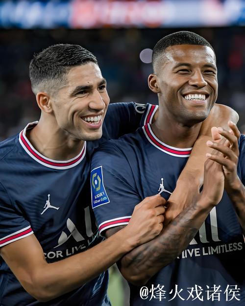 法甲-阿什拉夫梅开二度 巴黎圣日耳曼3-0完胜布雷斯特 法甲-阿什拉夫梅开二度 巴黎圣日耳曼3-0完胜布雷斯特